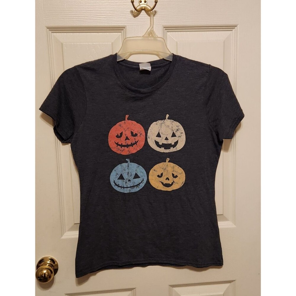 Port & Company Womens Medium Halloween Pumpkin Faces Graphic T-Shirt Gray
